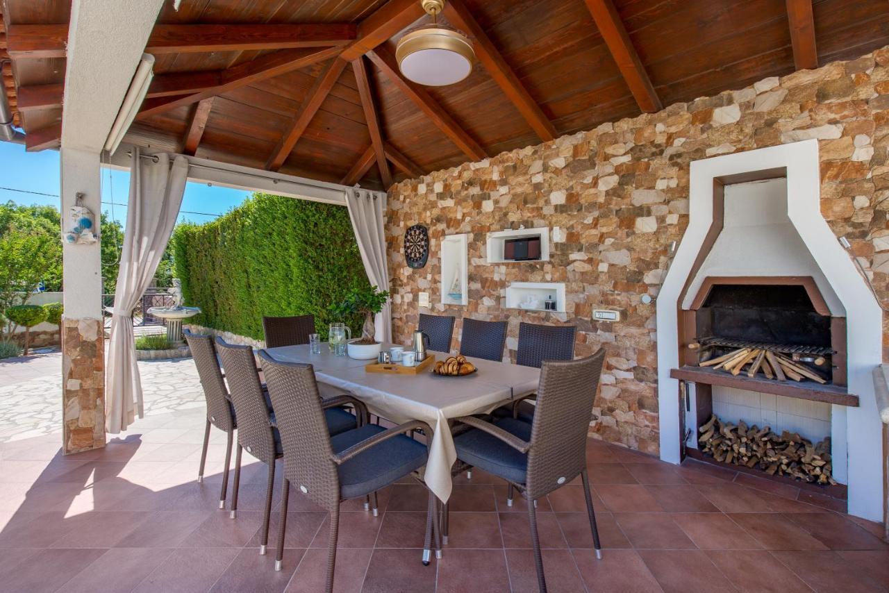 Villa Summer Oasis Dobrinj Exteriör bild